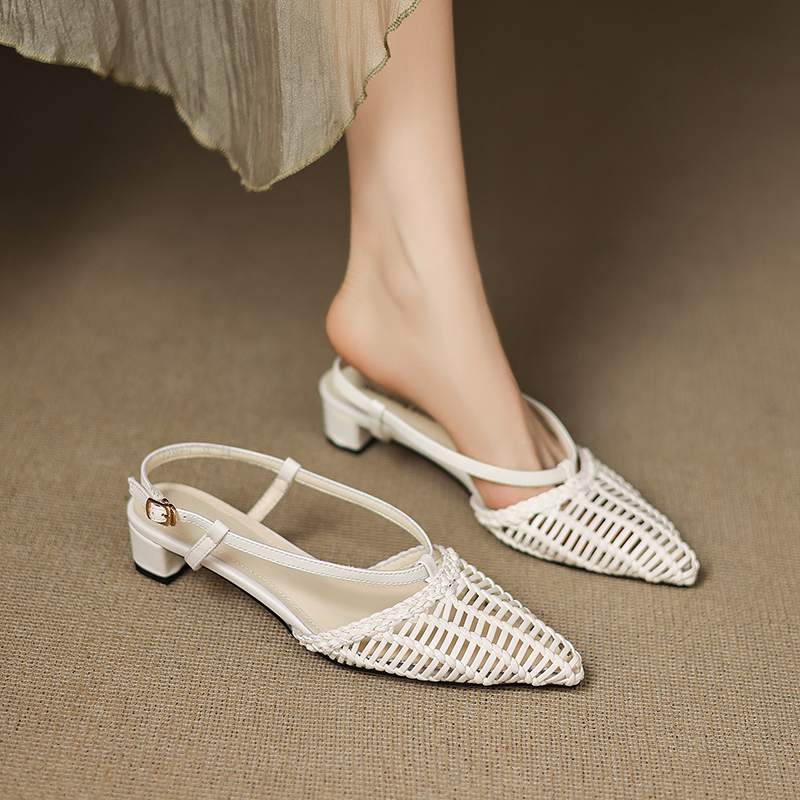 Krazing Pot Straw Weaving Mules Summer Size 42 Gold Color Thick Low Heels Women Women Pointed Toe Sandals