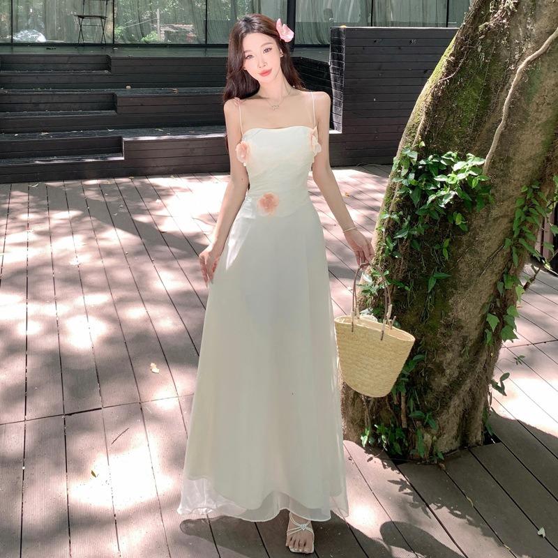 New Niche Waist Suspender Dress Women's Summer Design Sense Medium and Long Handmade Flower Vacation Skirt