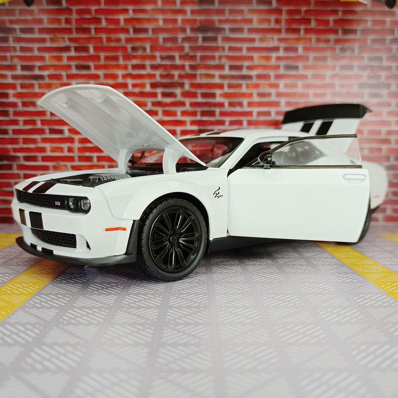 Jiaye VB24375 Alloy Hellcat SRT Sports Car Model - Toy Car Figurine for Children