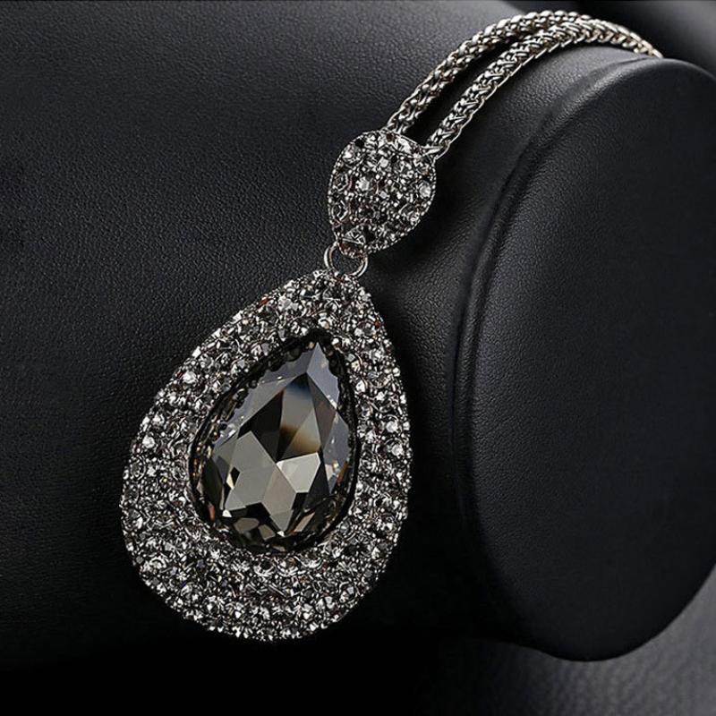 Vintage Long Chain Pendant Necklace For Women Fashion Gray Water Drop Crystal Sweater Chain Party Jewelry Gift