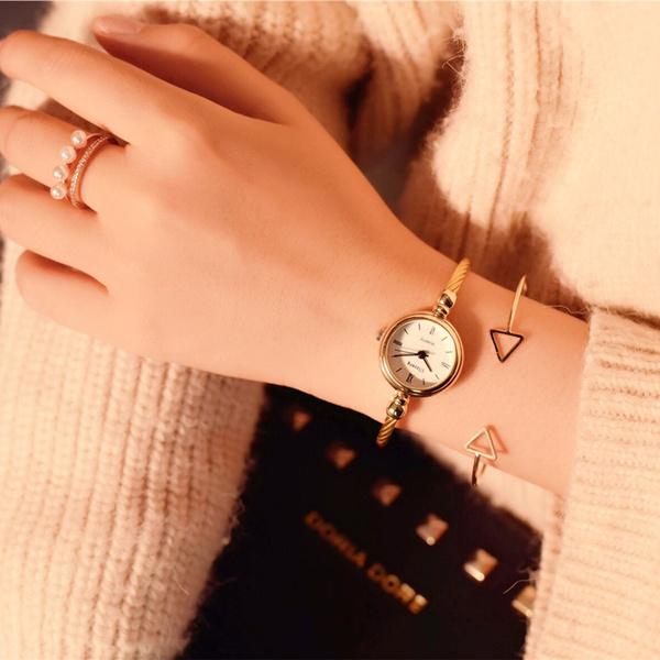 Fashion Gold Bangle Bracelet Watches for Women Luxury Stainless Steel Retro Ladies Quartz Wristwatches Fashion Casual Women Dress Clock