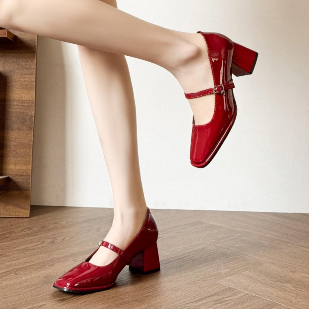 

Лакированная кожа, толстые, на высоком каблуке, новые женские туфли Hundred with A Word with High-heeled Women s Single Shoes, женские туфли на высоком каблуке, элегантные 34 бордовый