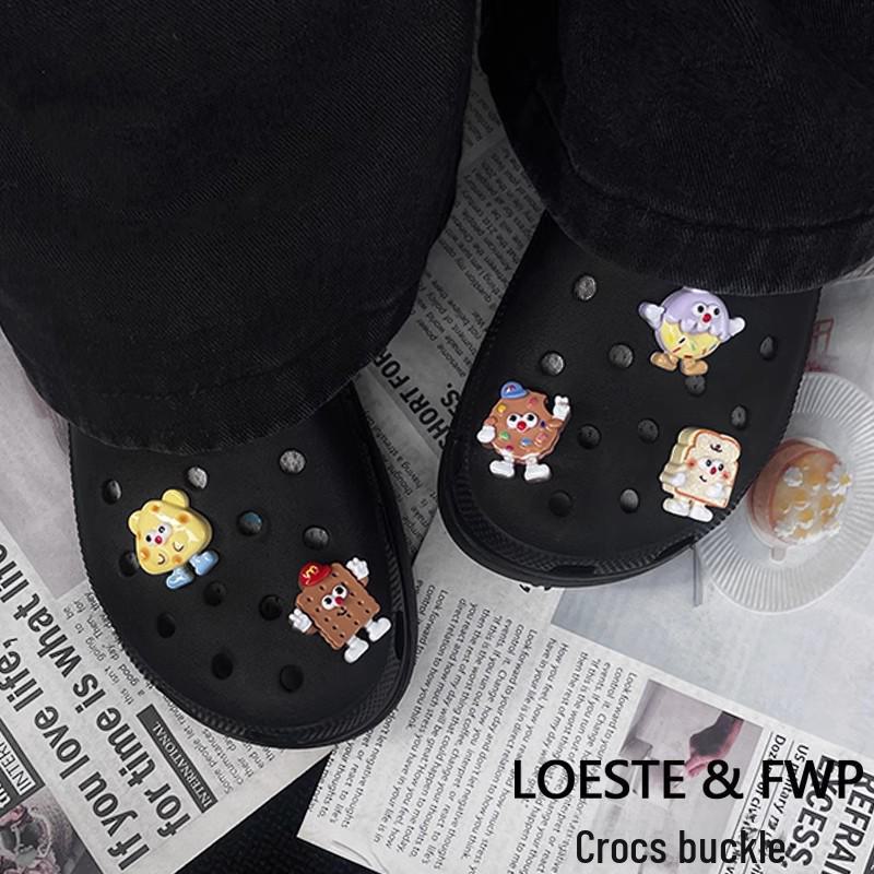 Accessoires de chaussures Crocs mignons: Boucle de fleur d'ours de jardin de dessin animé