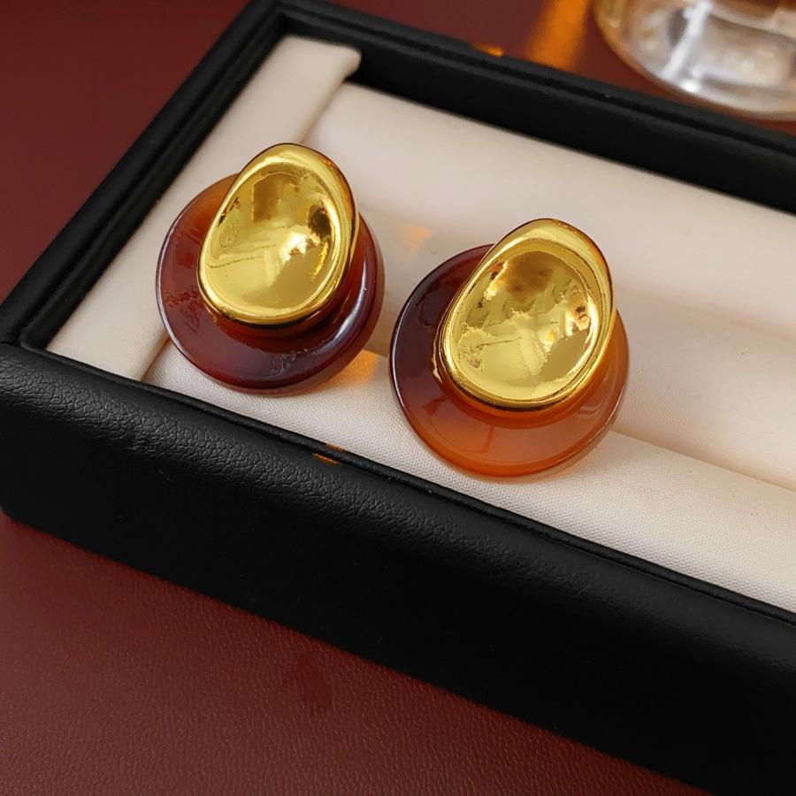 

Korean Fashion Irregular Resin Round Earring for Women European and American Retro Stud Earrings Design Luxury Designer Zircon