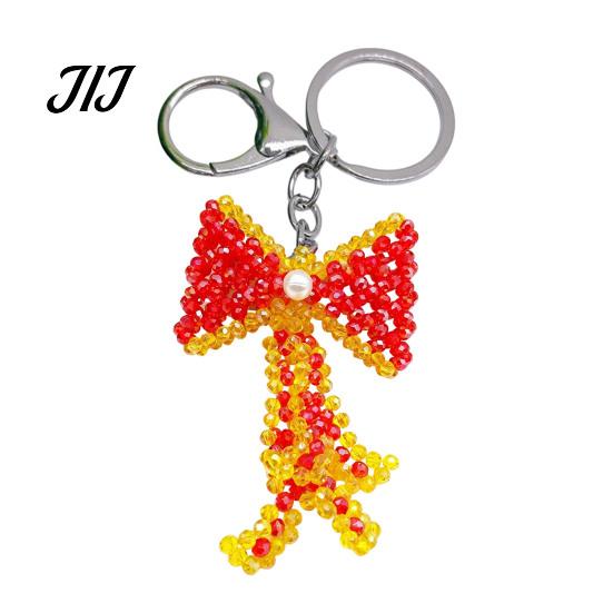 Decorative Handbag Charms Handmade Christmas Beaded Keychain, Xmas Tree Wreath Gift Box Bell Key Ring Santa Keyring, Backpack Hanging Decor for Party