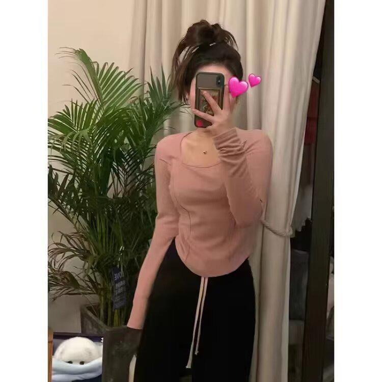 Chic Women's U-Neck Long-Sleeve Slim-Fit Top - Trendy, Flattering Base Layer for Spring/Autumn