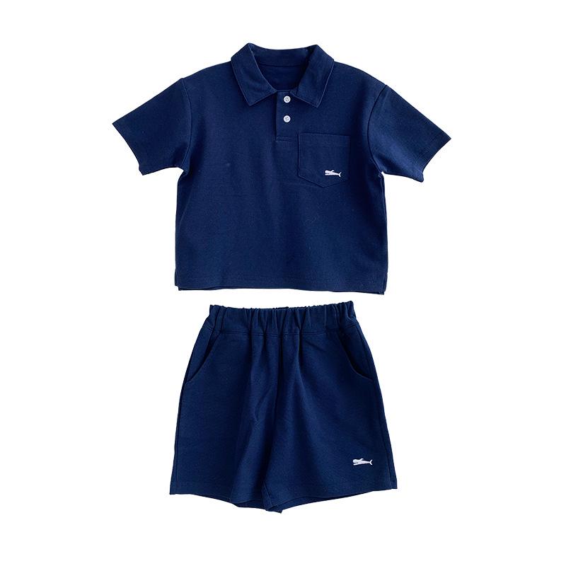 

Летний повседневный костюм из двух частей с воротником-поло для мальчиков — стильный и универсальный для детей старшего возраста 90cm