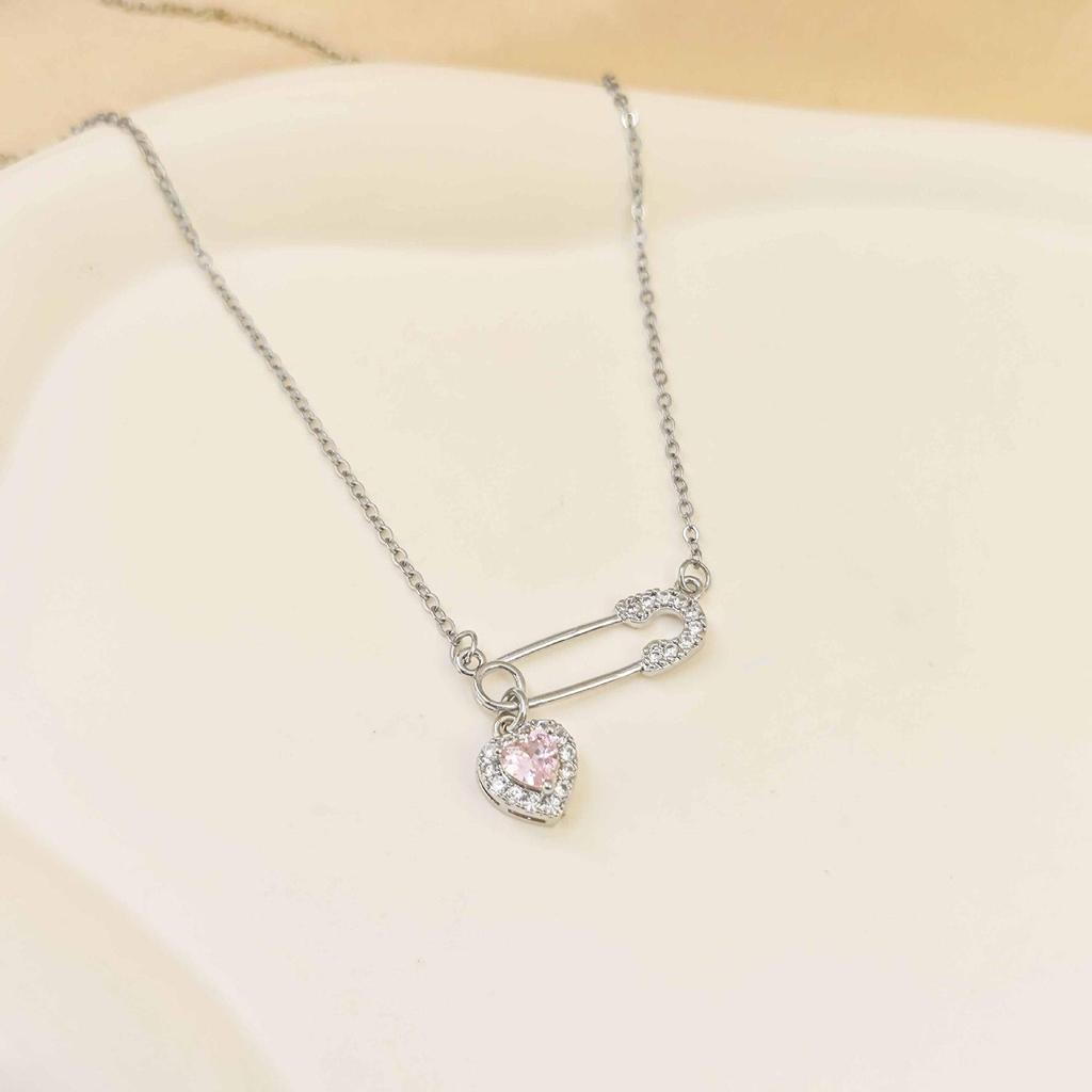 Women's Gold-Plated Copper Necklace: Luxury Fu Lu Pendant Clavicle Chain - Versatile Fashion Accessory