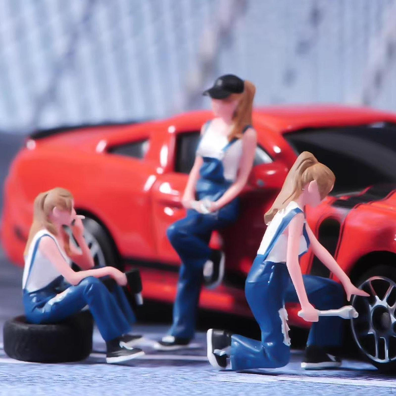 

3Pcs 1/64 Miniature Figures Mini Models Female Car Tiny Collections Dollhouse Accessories
