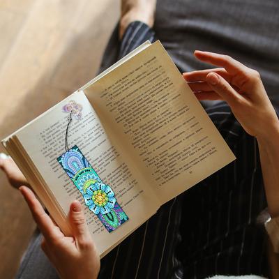 3Pcs Special Shaped Colorful Flower 5D DIY Diamond Art Book Mark DIY Diamond Bookmark with Crystal Pendant for Reading Lover