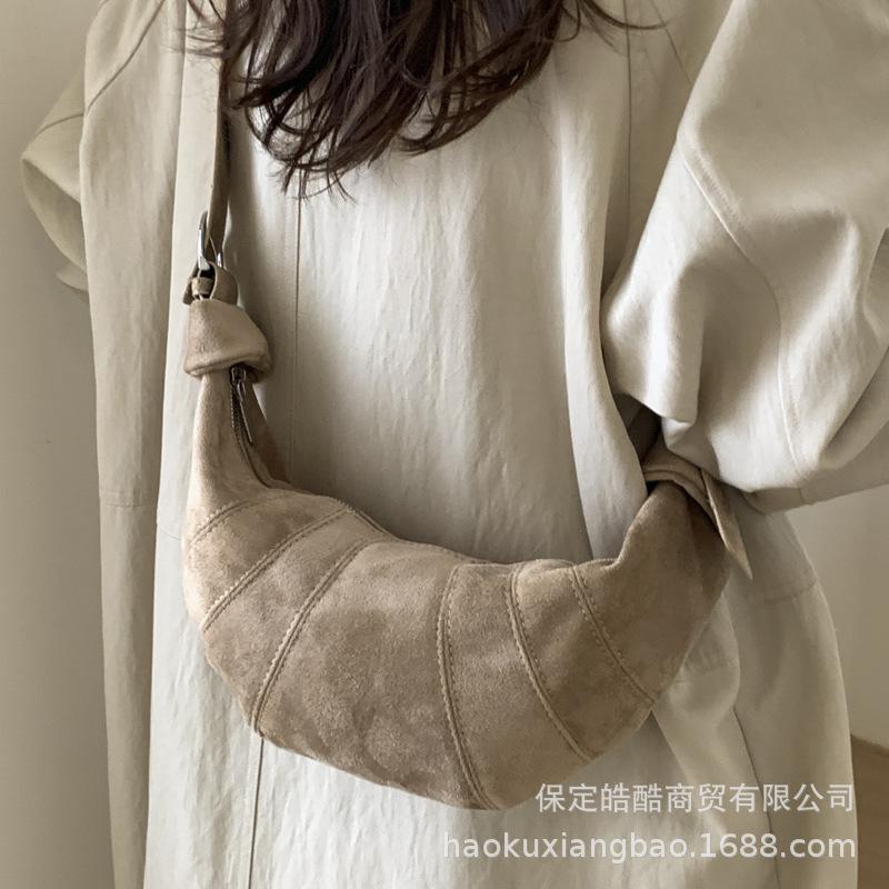Niche Design Bag Women's Autumn and Winter 2025 New Fashion One Shoulder Crossbody Croissant Bag High-end Underarm Dumpling Bag
