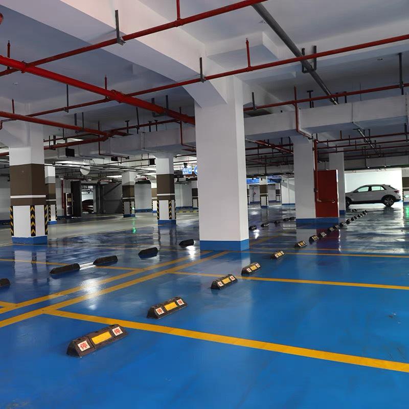Rubber Wheel Stop: Large Car Reversing Anti-Collision Barrier & Locator