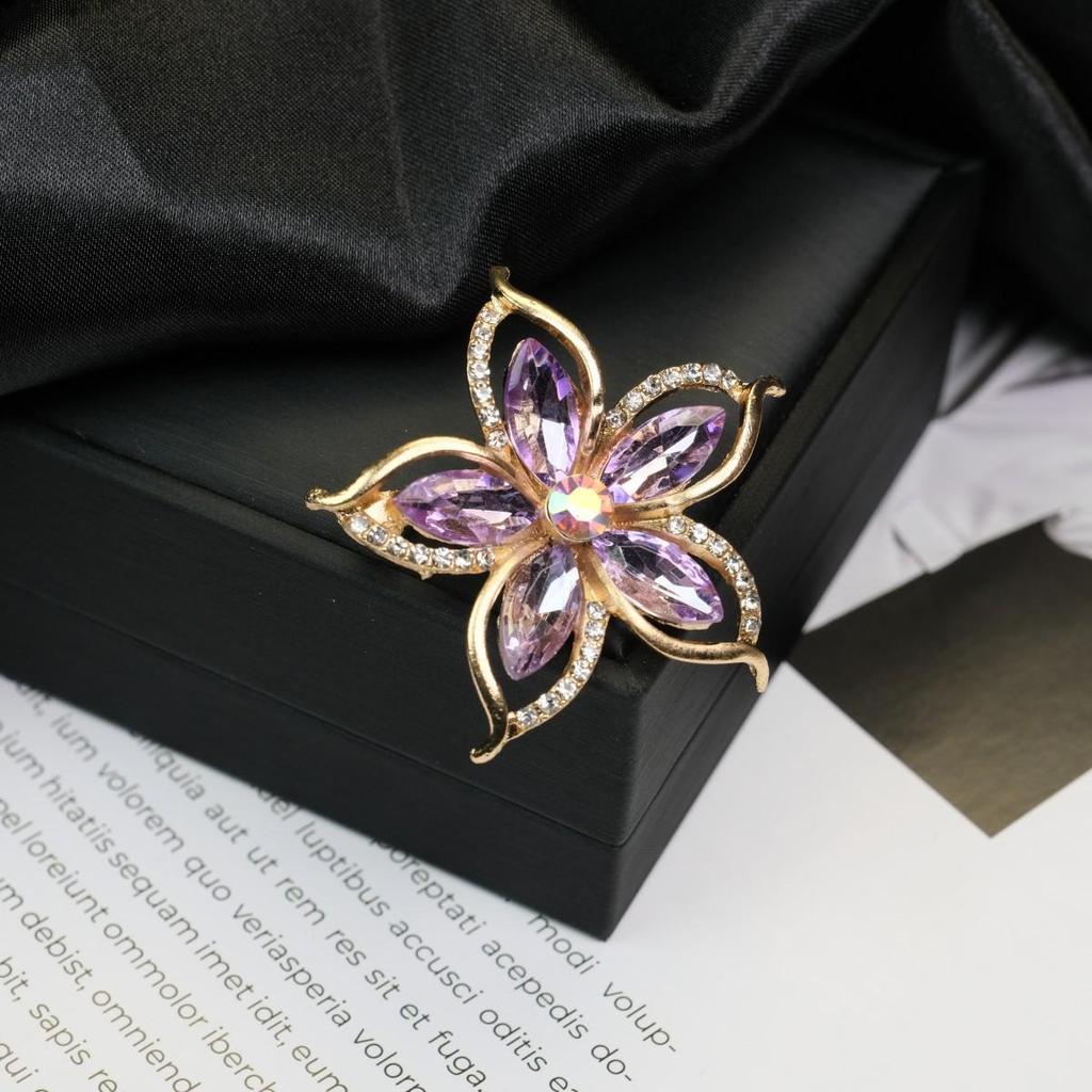 Europäische & Amerikanische Retro Luxus Farbiger Diamant Brosche - Vielseitiger Legierungsanstecker & Korsagen-Accessoire