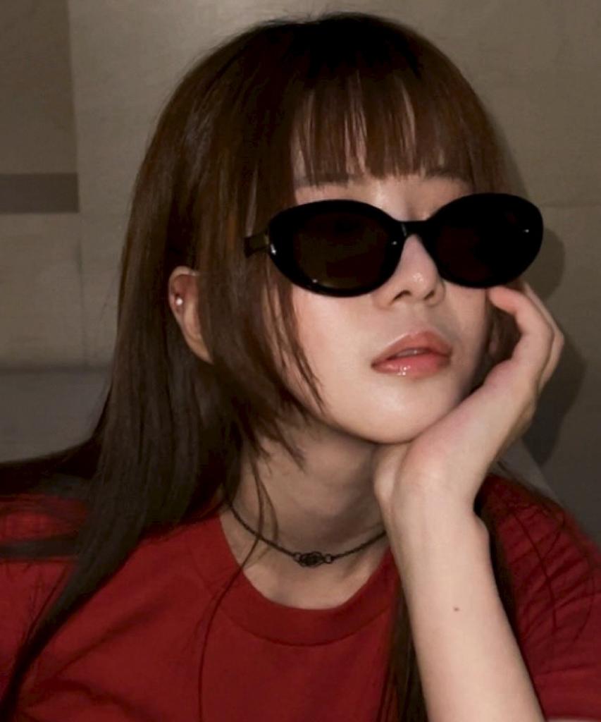 Hangeul Oval Sunglasses Brown