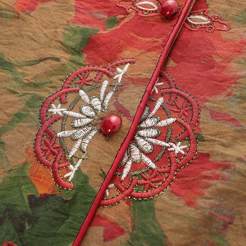 Grandma's Summer Embroidered Two-Piece Set: Age-Reducing Short-Sleeve Top & Casual Pants for Middle-Aged and Elderly Women