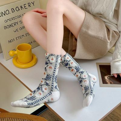 Autumn And Winter Flower Socks Women'S Japanese Retro Relief Jacquard Medium Tube Socks Harajuku Mori Women'S Socks