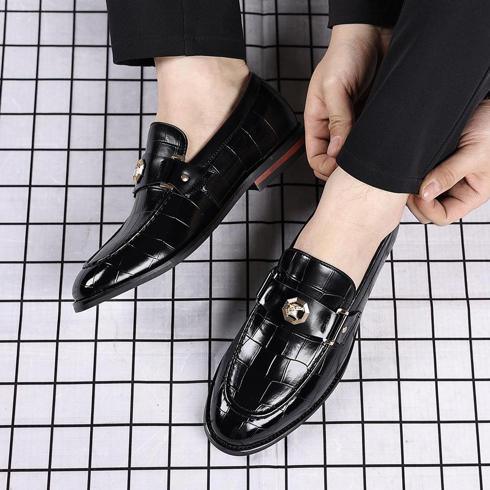 New Men's Business Leather Shoes Large Size Plaid Casual Loafers Men's Banquet Foot Cover Metal Buckle Shoes 48
