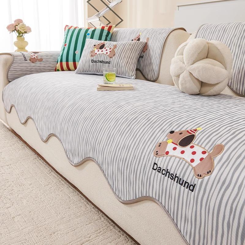 

Summer ice silk sofa cover pad 2025 new sofa mat pad summer one-piece straight row non-slip cool cover 70*70cm