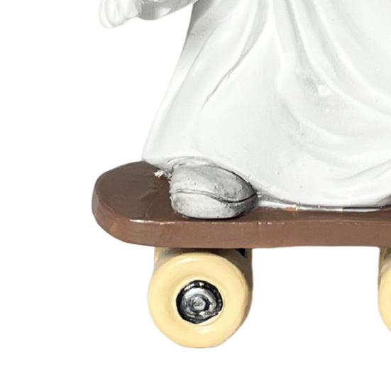Halloween Skateboard Ghost Statue Cute Resin Ghost on A Skateboard Figurine for Tabletop Centerpiece Bookshelf Tiered Tray Decor