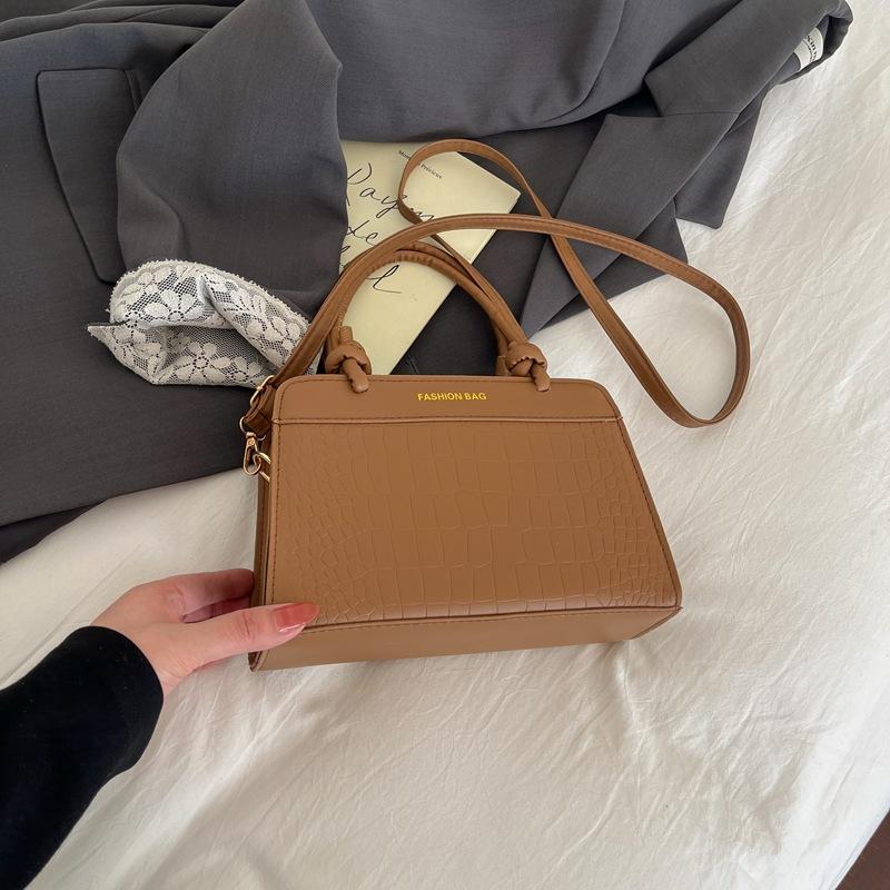 

Leisure Tote Bag with Elegant and Sophisticated Style, Crossbody Bag with A Unique Small Design, Small Square Bag хакі
