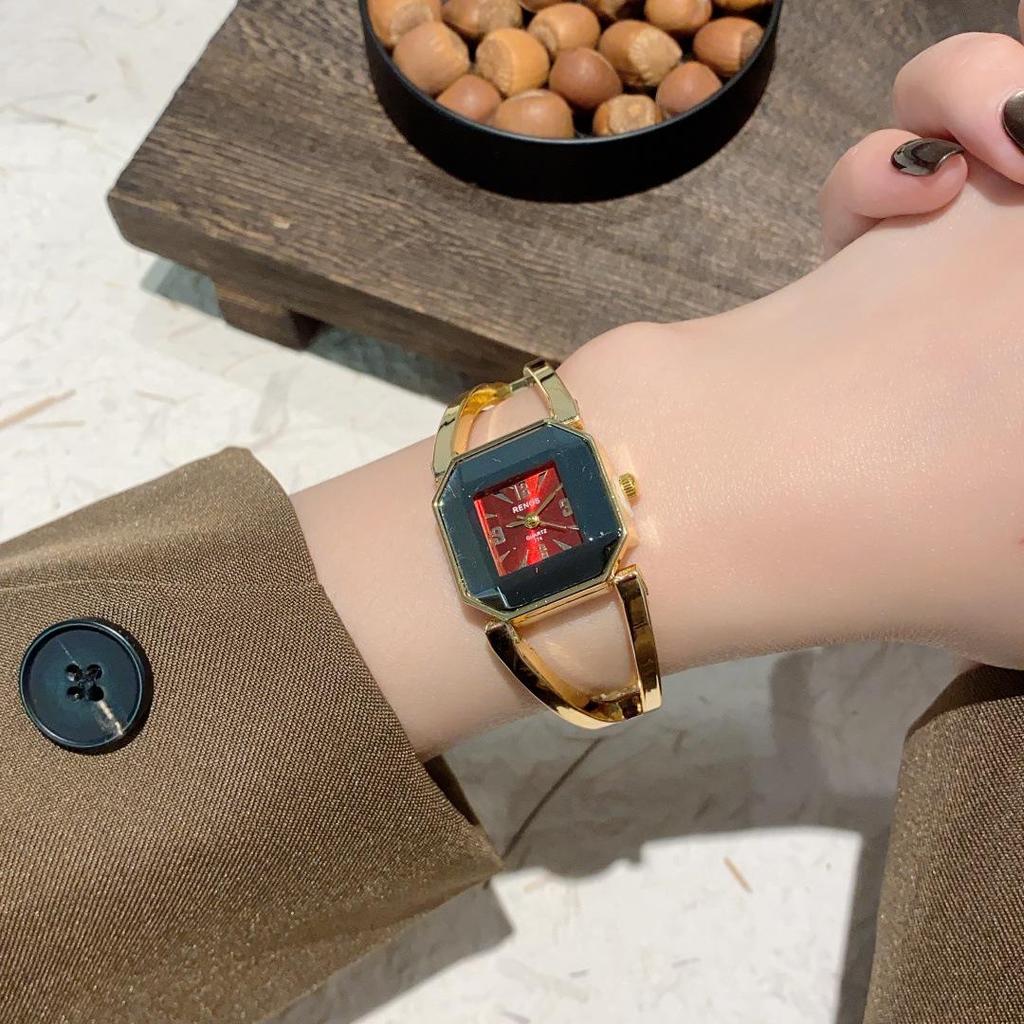 Retro Gold Square Dial Bracelet Watch - Classic European & American Style Women's Bangle