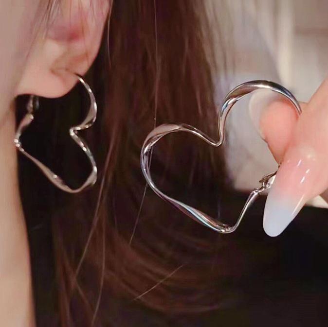 Bold Metal Circle Stud Earrings for Women – Statement Ear Cuff Hoop Jewelry