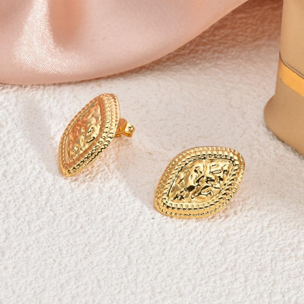 1 Pair Stylish 18K Gold Plated 304 Stainless Steel Ear Post Stud Earrings Heart Flower Butterfly Starfish For Women Gift
