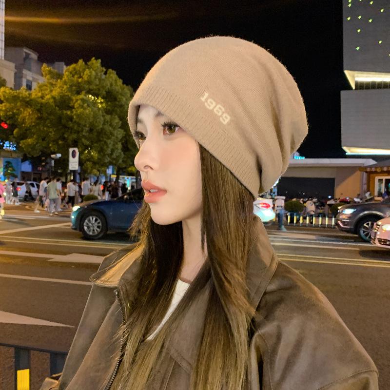 Autumn and Winter New Hats Women's Winter Warm Versatile Knitted Wool Hats Sleeves Pile Hat Tide