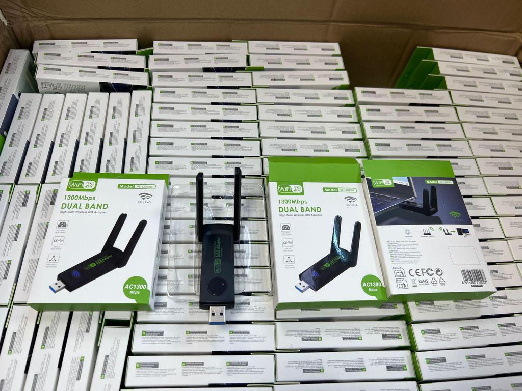 1300M Dual-Band Wireless Network Adapter 5G - Plug & Play for Laptop/Desktop