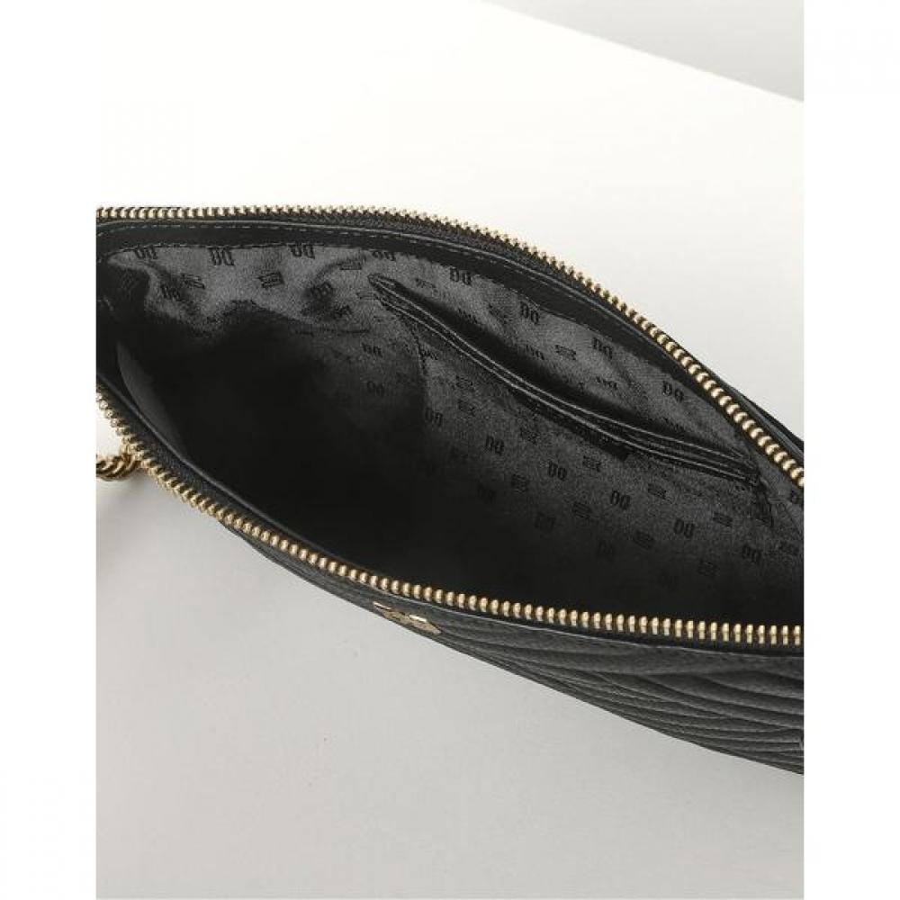 Daks Black Carlisle Embossed Leather Golddd Chain Wallet Bag