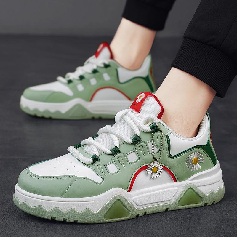 Men Spring 2025 New Low Cut Trendy Casual Sports Shoes Leather Surface Thick Bottom Students Sneakers Outdoors Casual Sneakers
