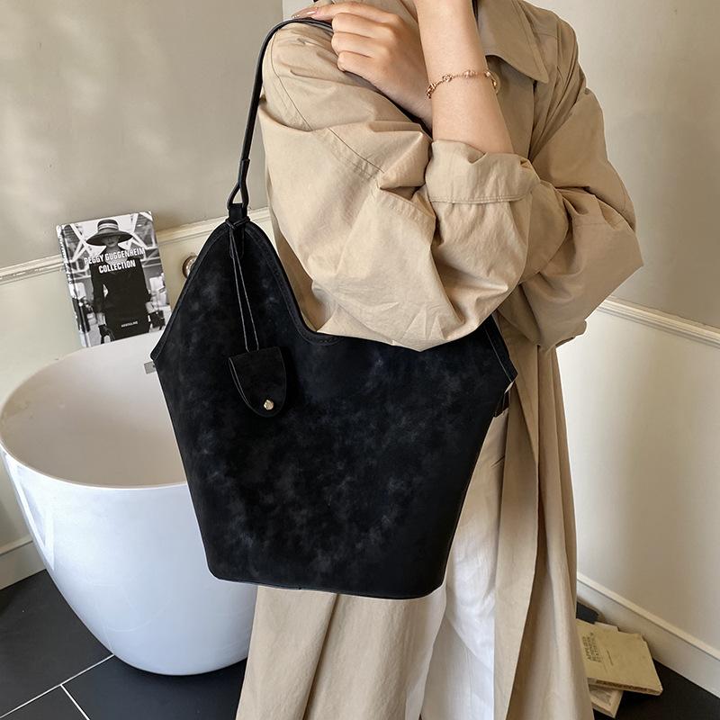 Retro Style Underarm Bag Women's Autumn Fashion Commuter Tote Bag Large Capacity Mother and Child Shoulder Bag