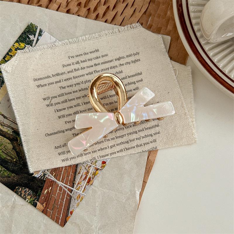 Mermaid Ji Acetic Acid High-Grade Hair Clip: Exquisite Half-Up Hairpin for Women