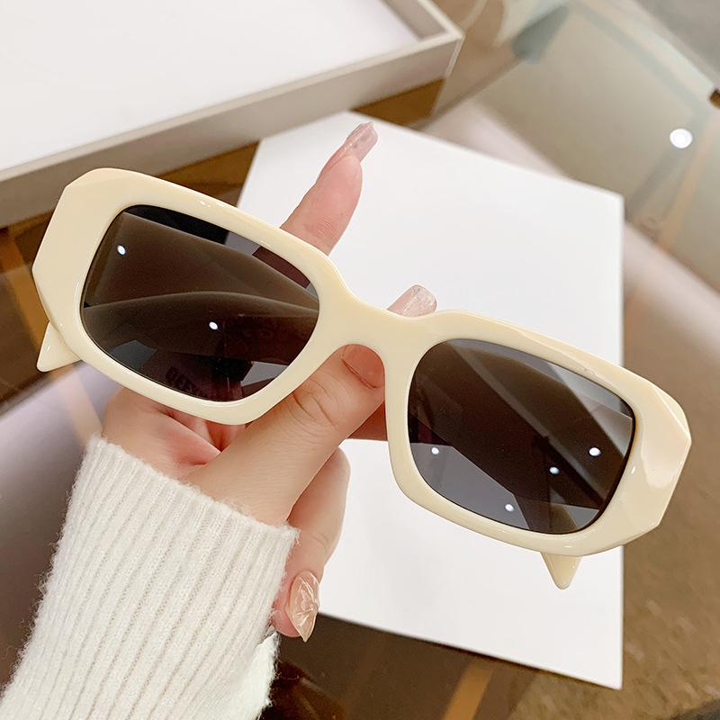 New Vintage Square Sunglasses Women Men Brand Rectangle Sun Glasses Female Oval Eyewear Oculos De Sol for Male Female Eyeglasses