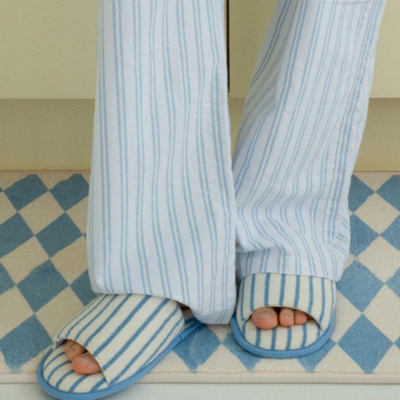 Ordinent Romi Fluffy Room Shoes/Room Slippers - 2 Colors