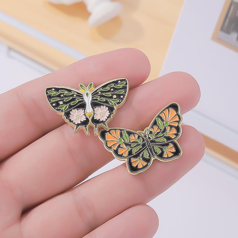 5-6 Stück/Set Dinosaurierpark Emaille-Anstecknadeln Schmetterling Igel Frosch Broschen Reversabzeichen Tier Pflanzen Schmuck Geschenk für Kinder Freunde
