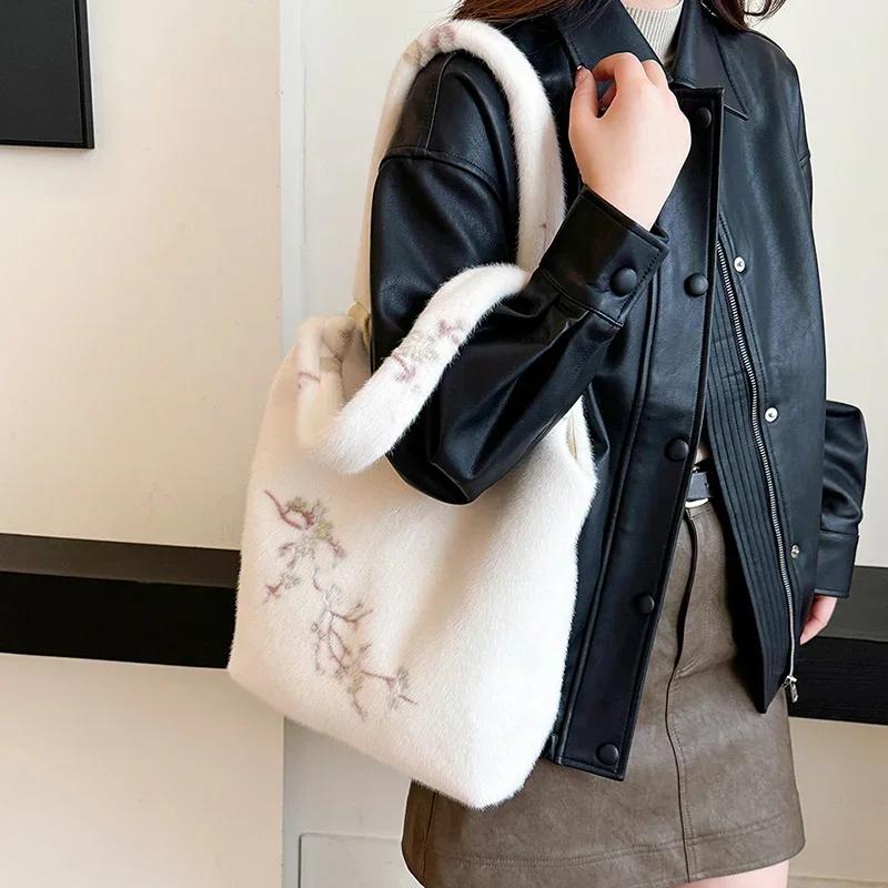 New Chinese Style Light Bag  Autumn Leather Embroidered High-capacity Versatile Single Shoulder Bag