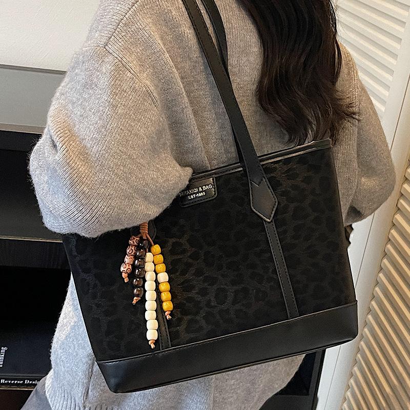 Retro Large Bag, Large-capacity Shoulder Bag, Underarm Bag, Commuter Tote Bag