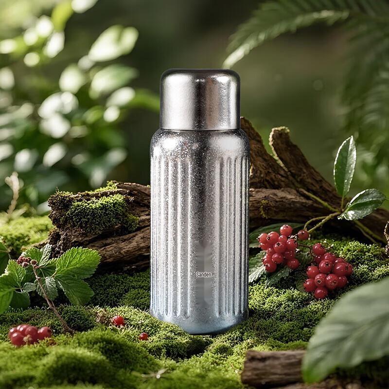 Sunpentown Pure Titanium Insulated Water Bottle