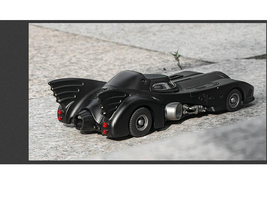 Official 1/24 Batmobile Alloy Pull-Back Model Toy