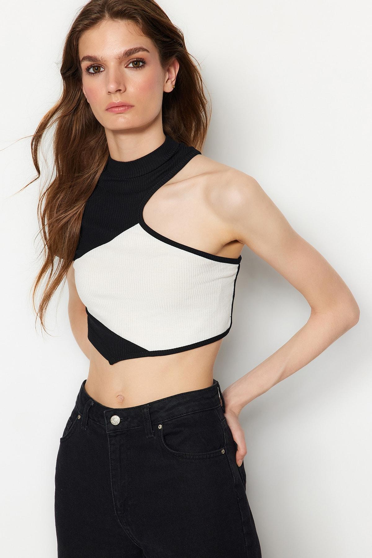 

Блузка - Черный - Slim fit