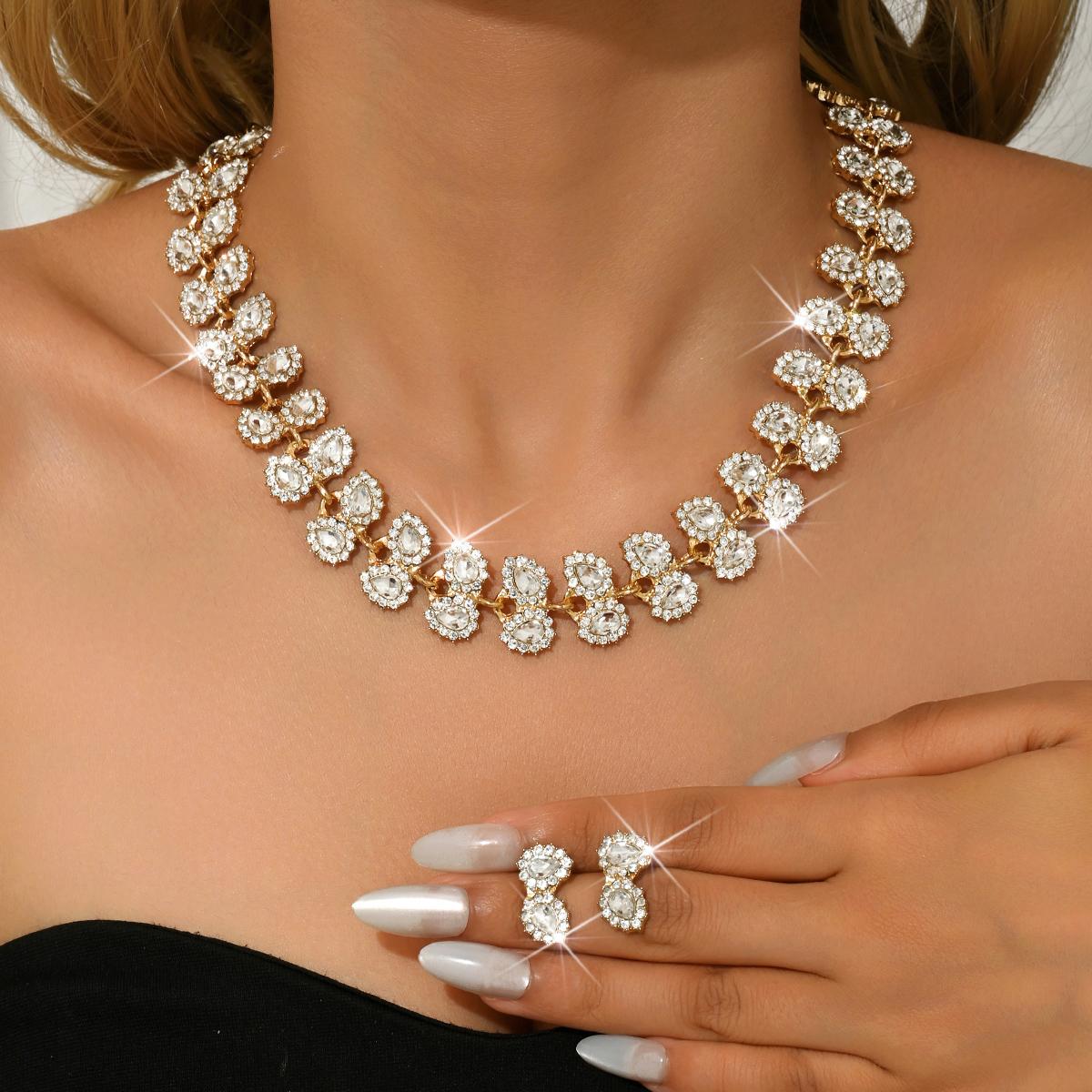 New retro leaf studded diamond jewelry set for foreign trade, wedding accessories, bride earrings, necklace two-piece set