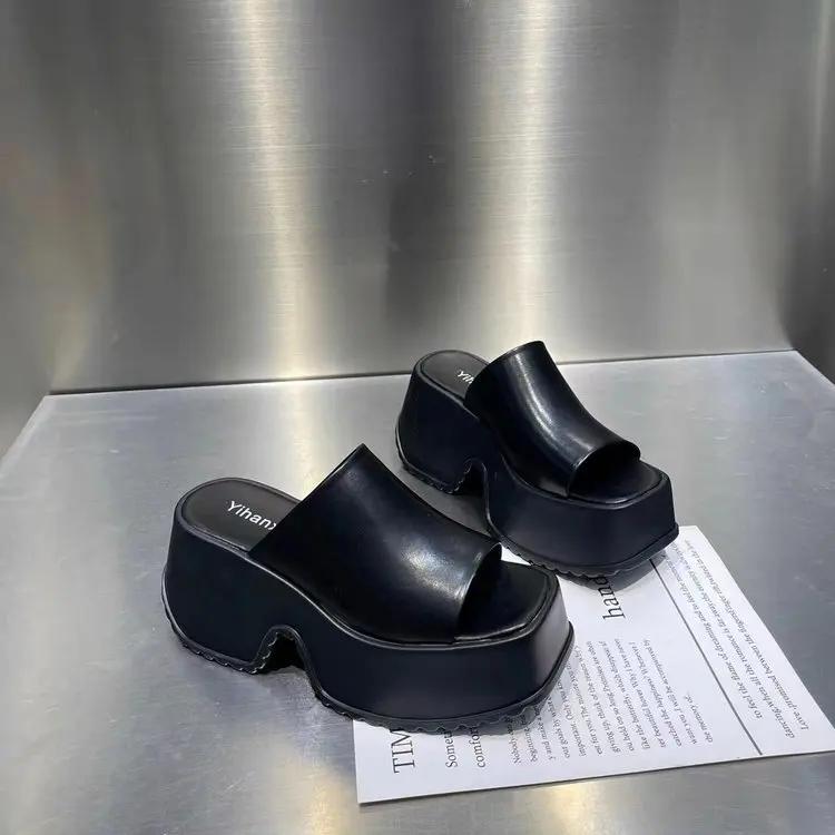 Fashion 2024 Thick Bottom Waterproof Platform Women's Slippers Fashion and Elegant Open Toed Slippers for Women