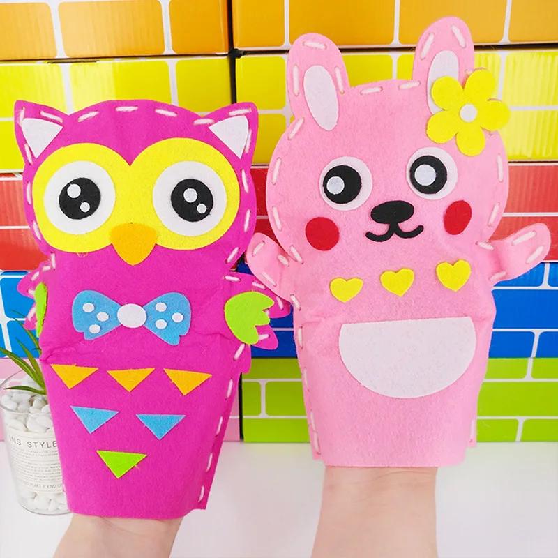 Kids Cartoon DO IT YOURSELF Hand Puppet Crafting Playthings Kindergarten Learning Non-Woven Handmade Paste Material Sewing Set Children Xmas Gift Idea