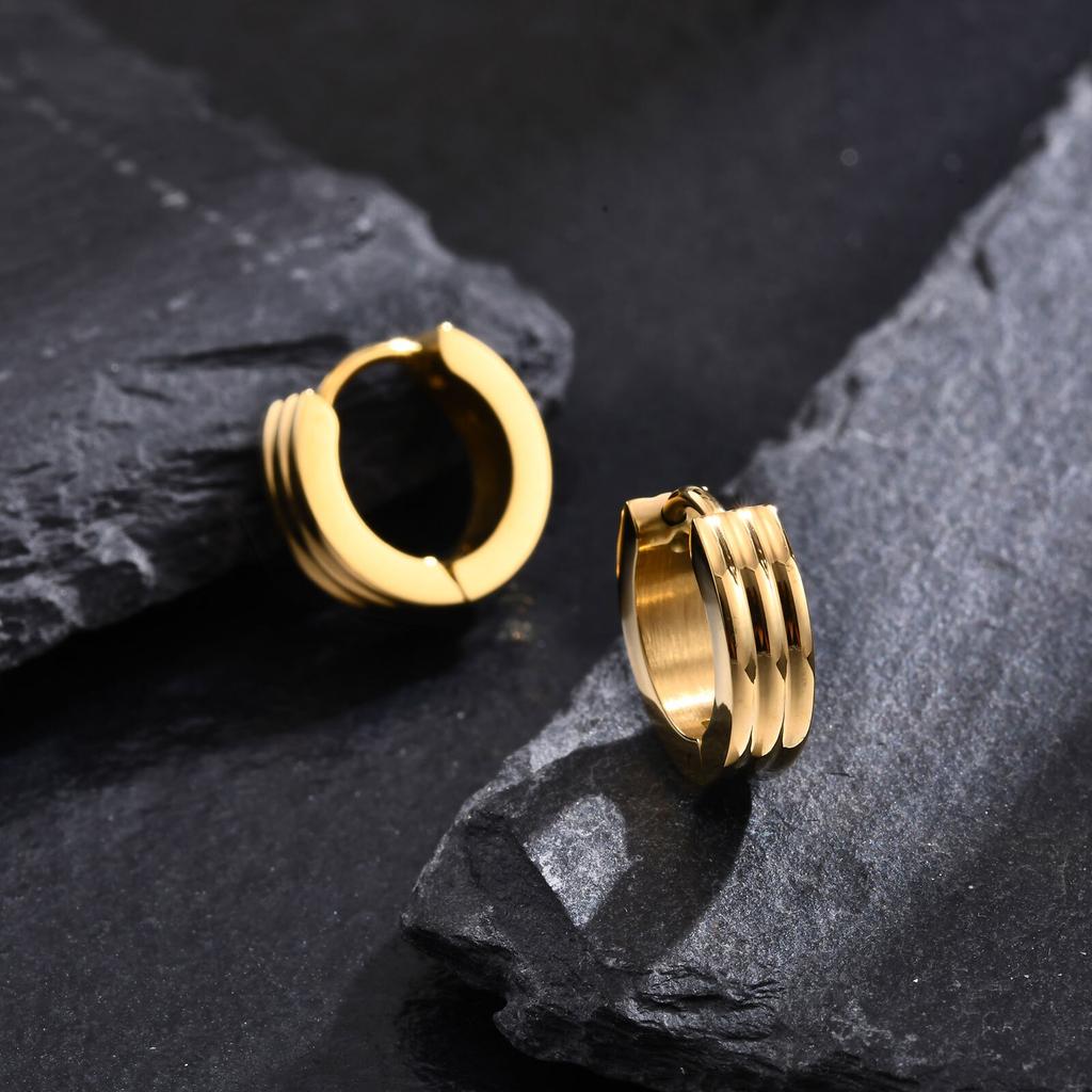 Goldfarbene Creolen für Männer Jungen,Hochwertige Anlaufgeschützte Vielseitige Circle Huggie Ohrringe,Schmuckgeschenke aus Edelstahl