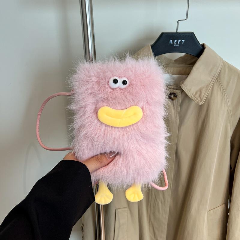 Plush bag women's autumn and winter 2025 new versatile casual shoulder messenger bag cartoon cute casual plush bag
