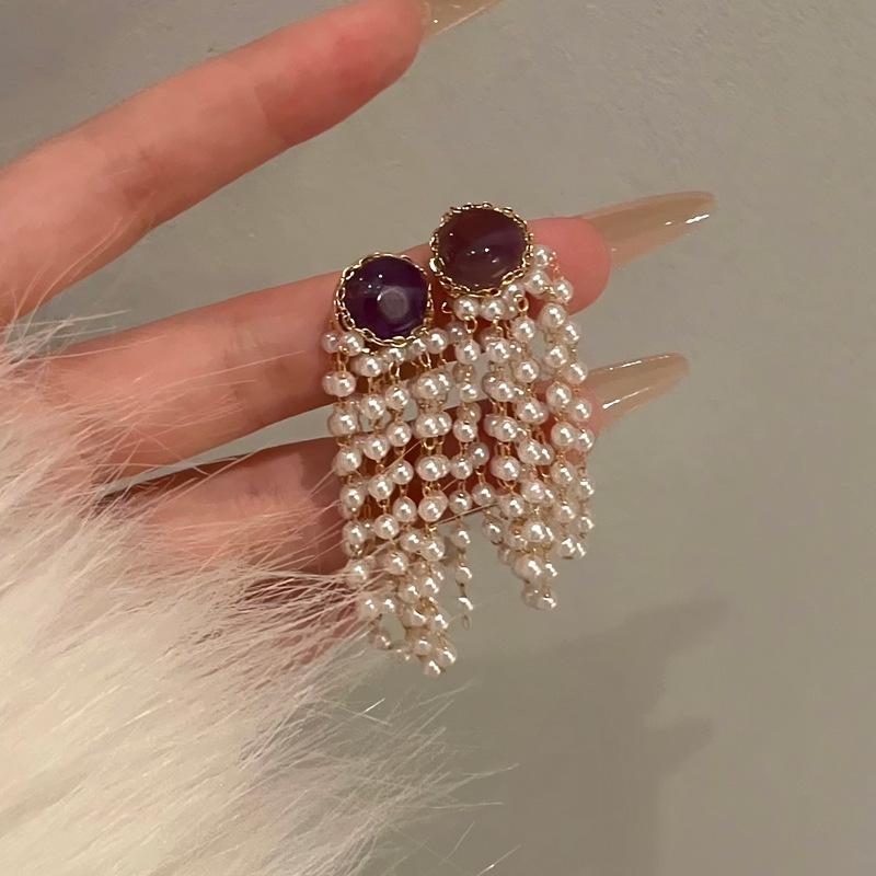 

Silver needle round artificial pearl fringed earrings simple retro temperament earrings versatile high-end light luxury earrings women