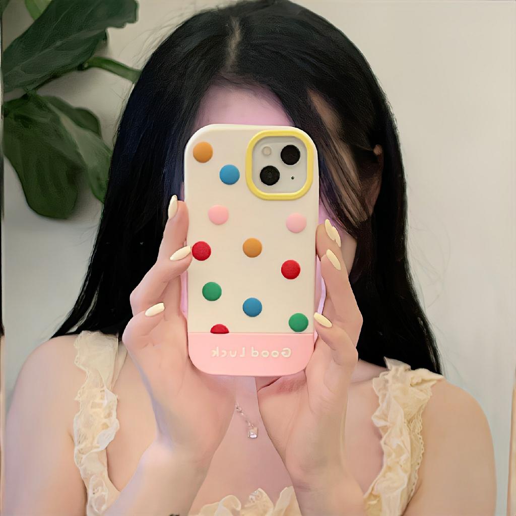 For iPhone 15 Silikondeksel Søtt 3D Fargerikt Bønne-design Støtsikkert Telefonbakdeksel