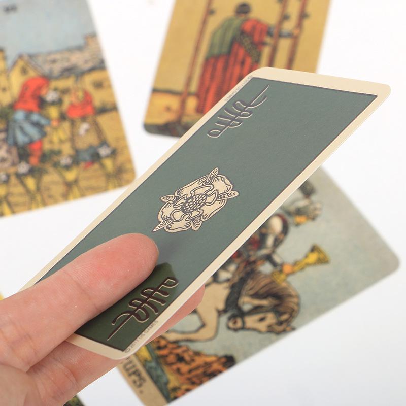 Smith-Waiteovy bezhraničné tarotové věštecké karty