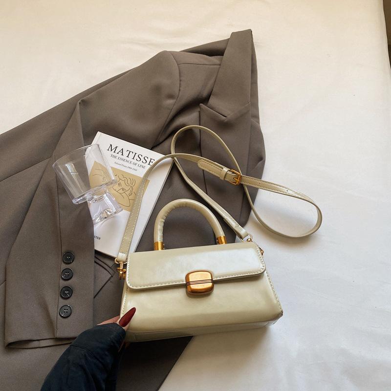 Premium Textured Bag Women's 2025 New Fashion Versatile Messenger Bag Spring and Summer Popular Portable Small Square Bag